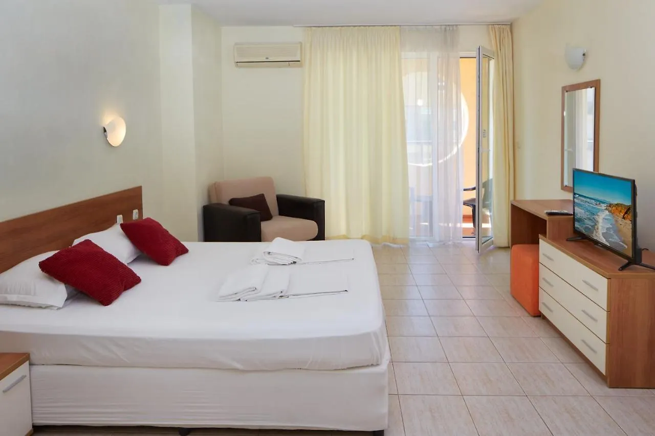 Pollo Resort Napospart