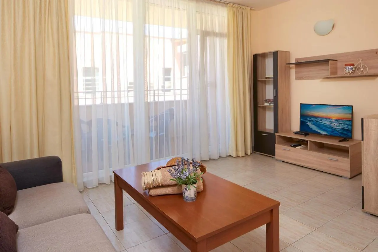Apartmanhotel Pollo Resort Napospart