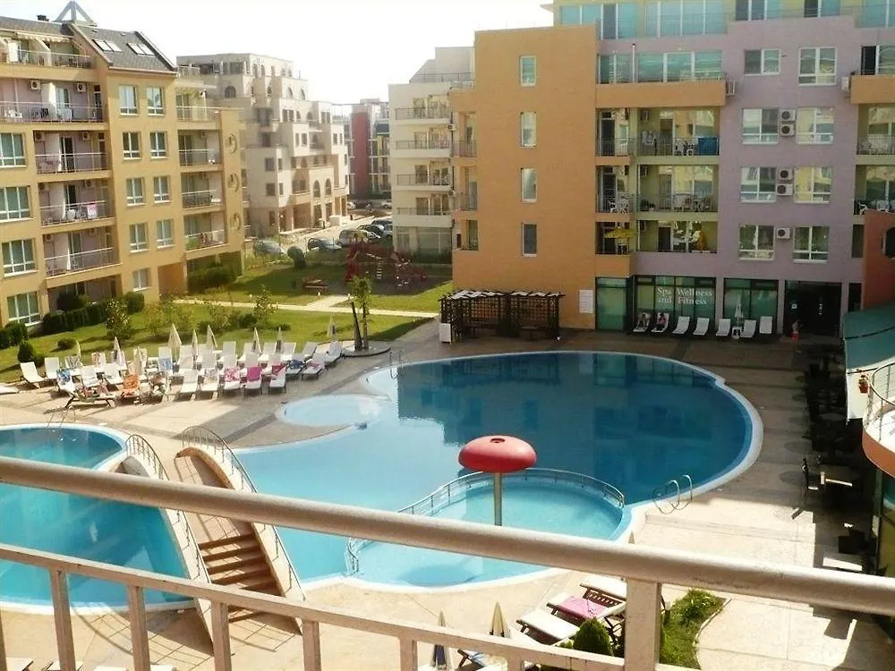 Pollo Resort Napospart Apartmanhotel